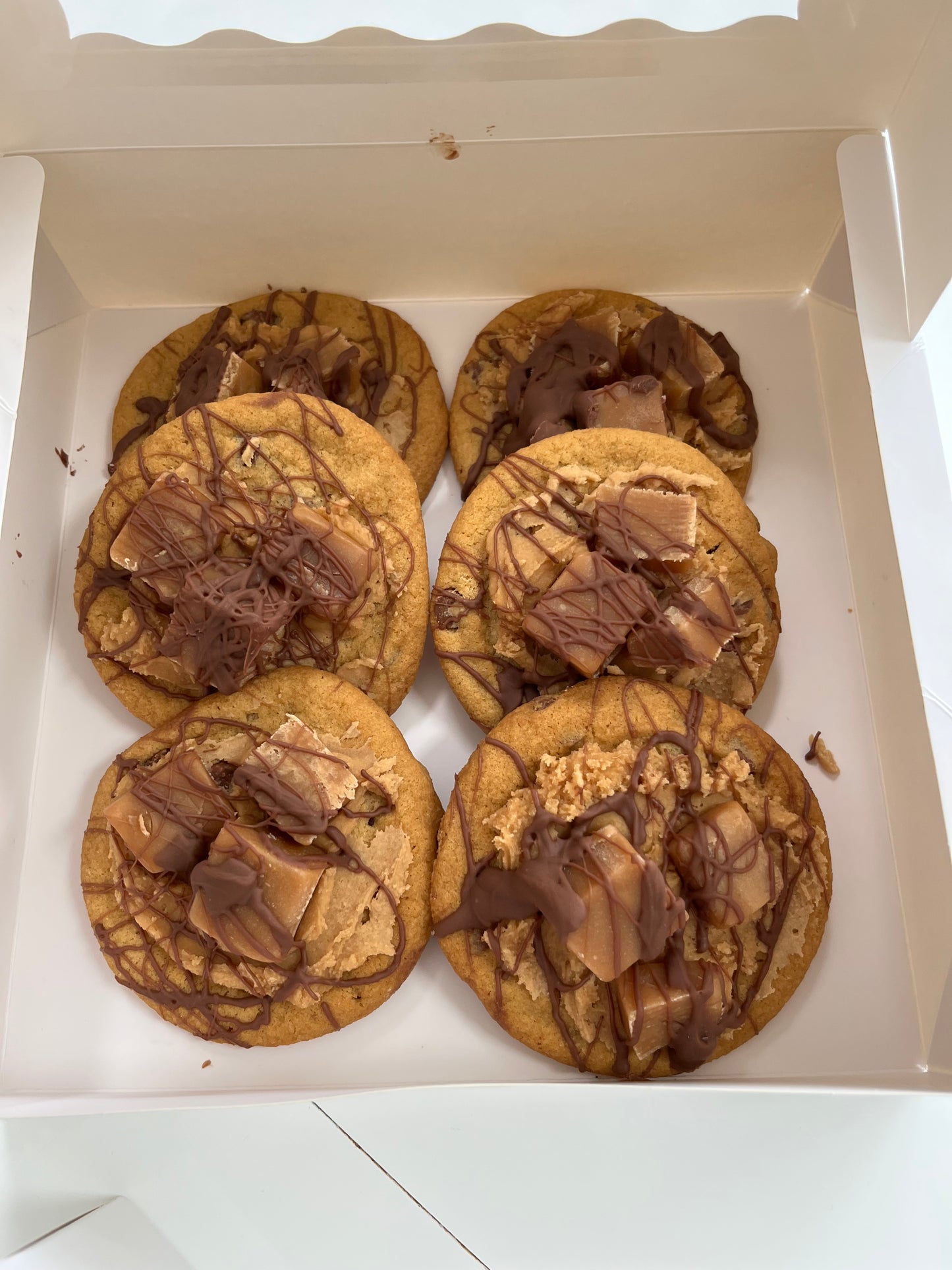 Fudge loaded cookie